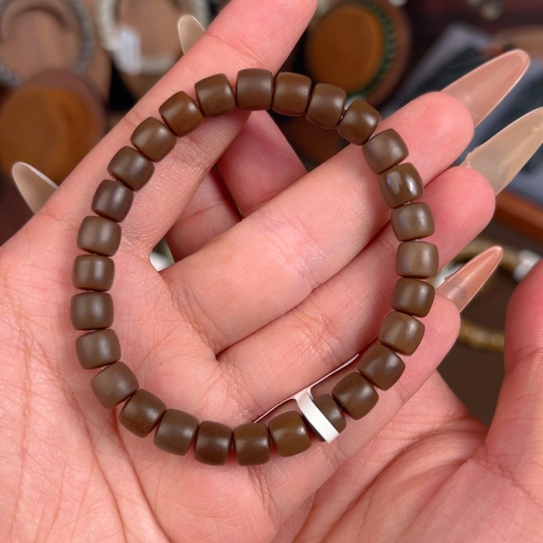 鹅***石手链未镶嵌和田玉