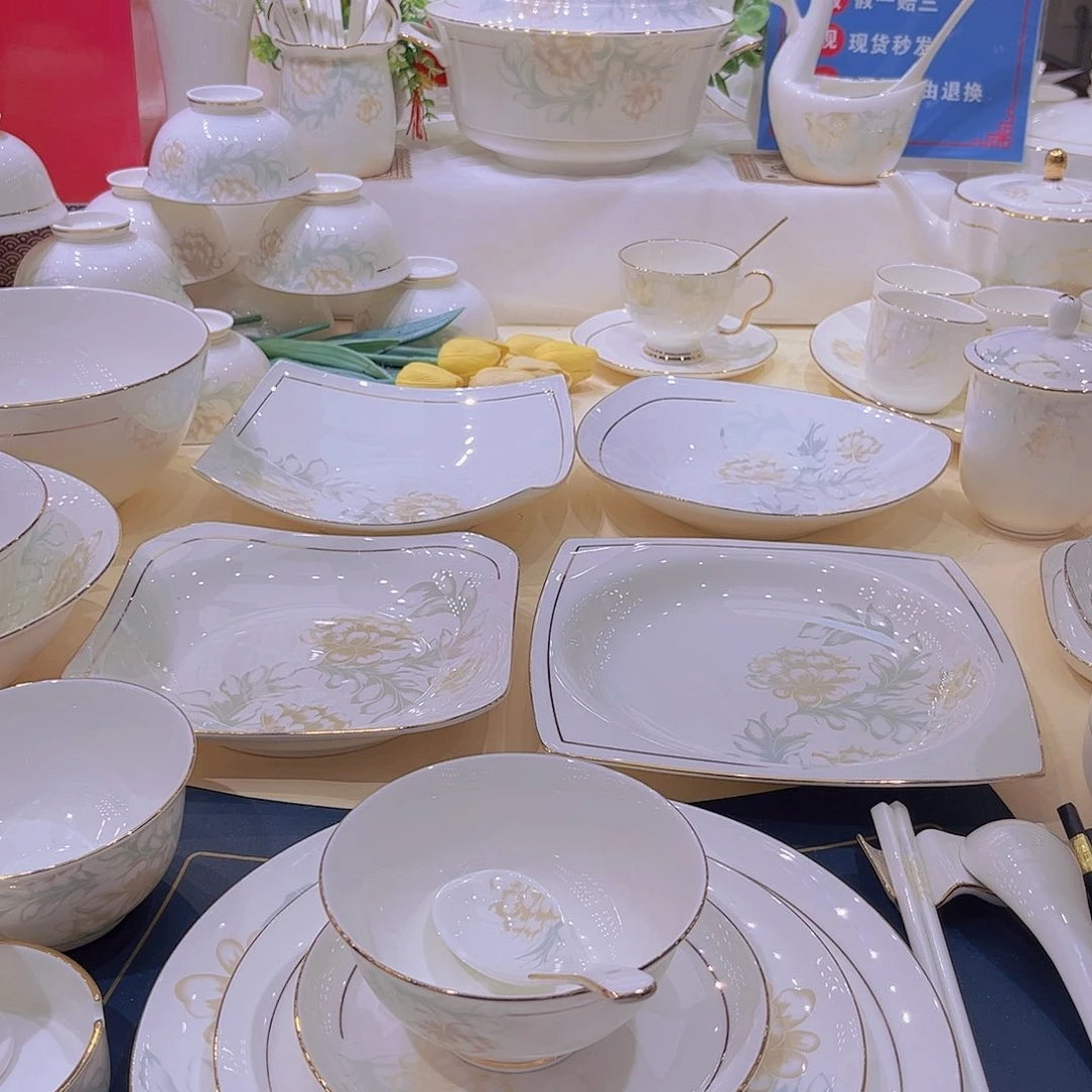 45%以上骨粉骨瓷描金清雅米饭碗单拍