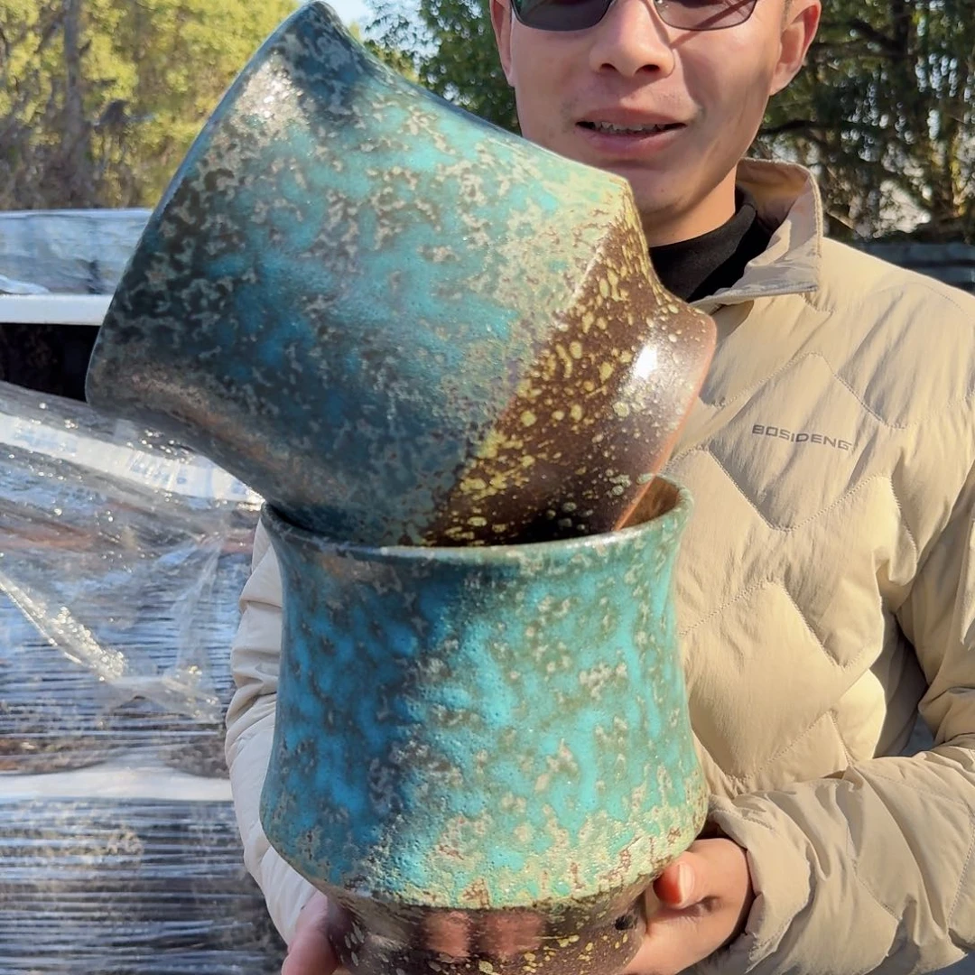 紫砂花盆口19高21（两个束腰泡泡绿