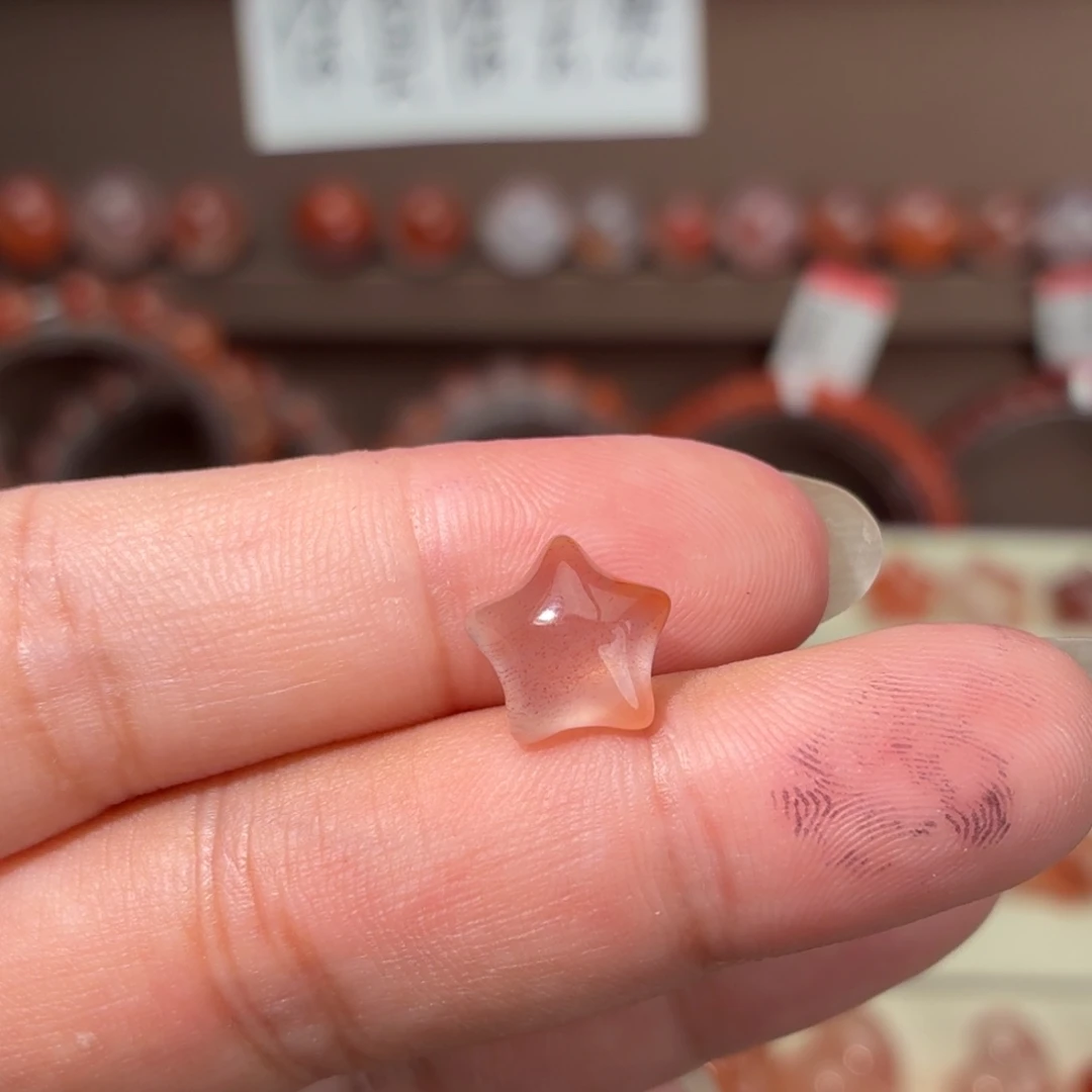 不***鱼南红玛瑙未镶嵌川料星星