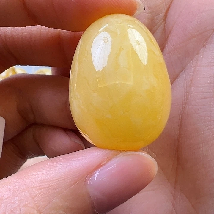 蜜蜡未镶嵌珠宝奇石