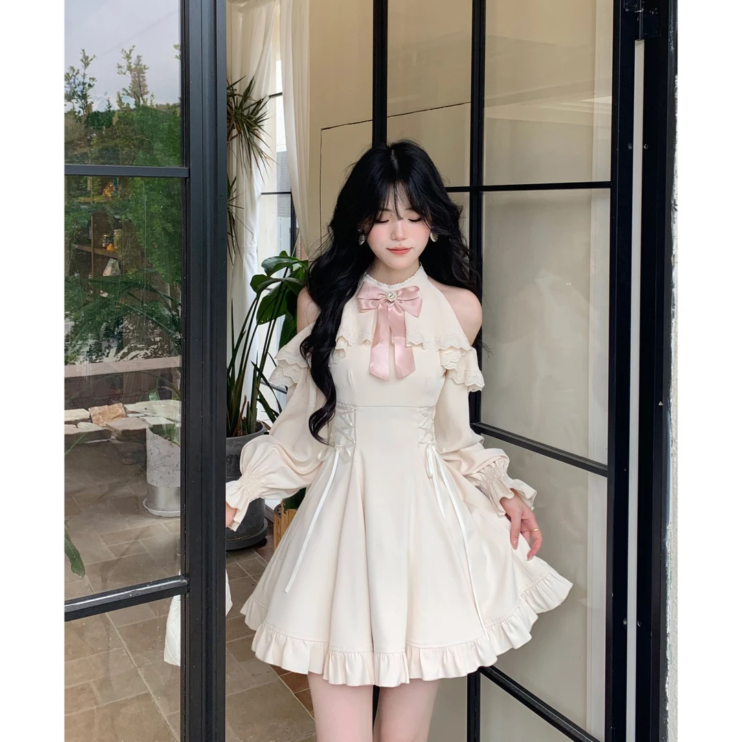 【呆呆】大码女装千金感纯欲露肩荷叶边绑带收腰长袖连衣裙秋12725