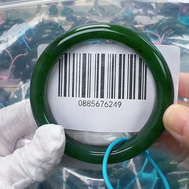 和田玉未镶嵌手镯微瑕60