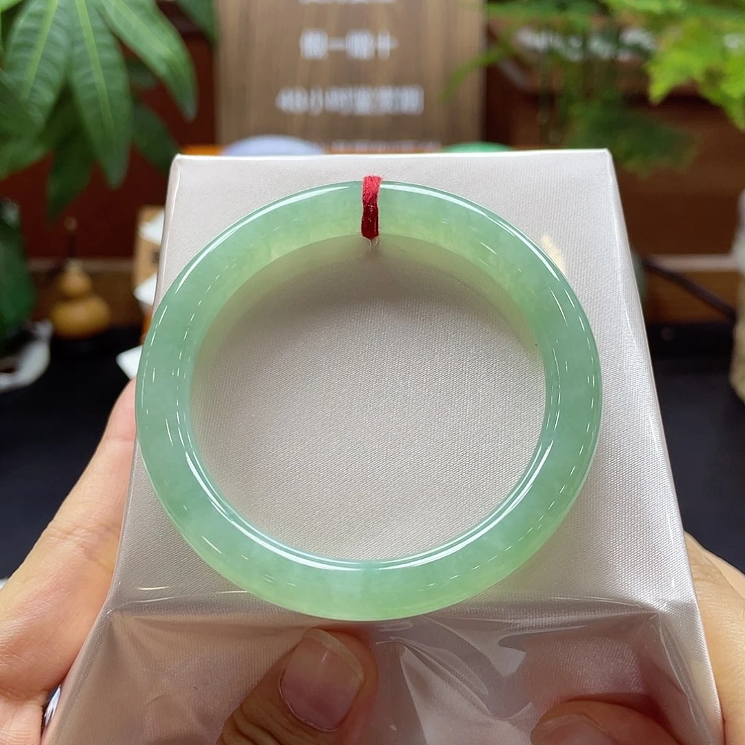 翡翠未镶嵌手镯65 号链接