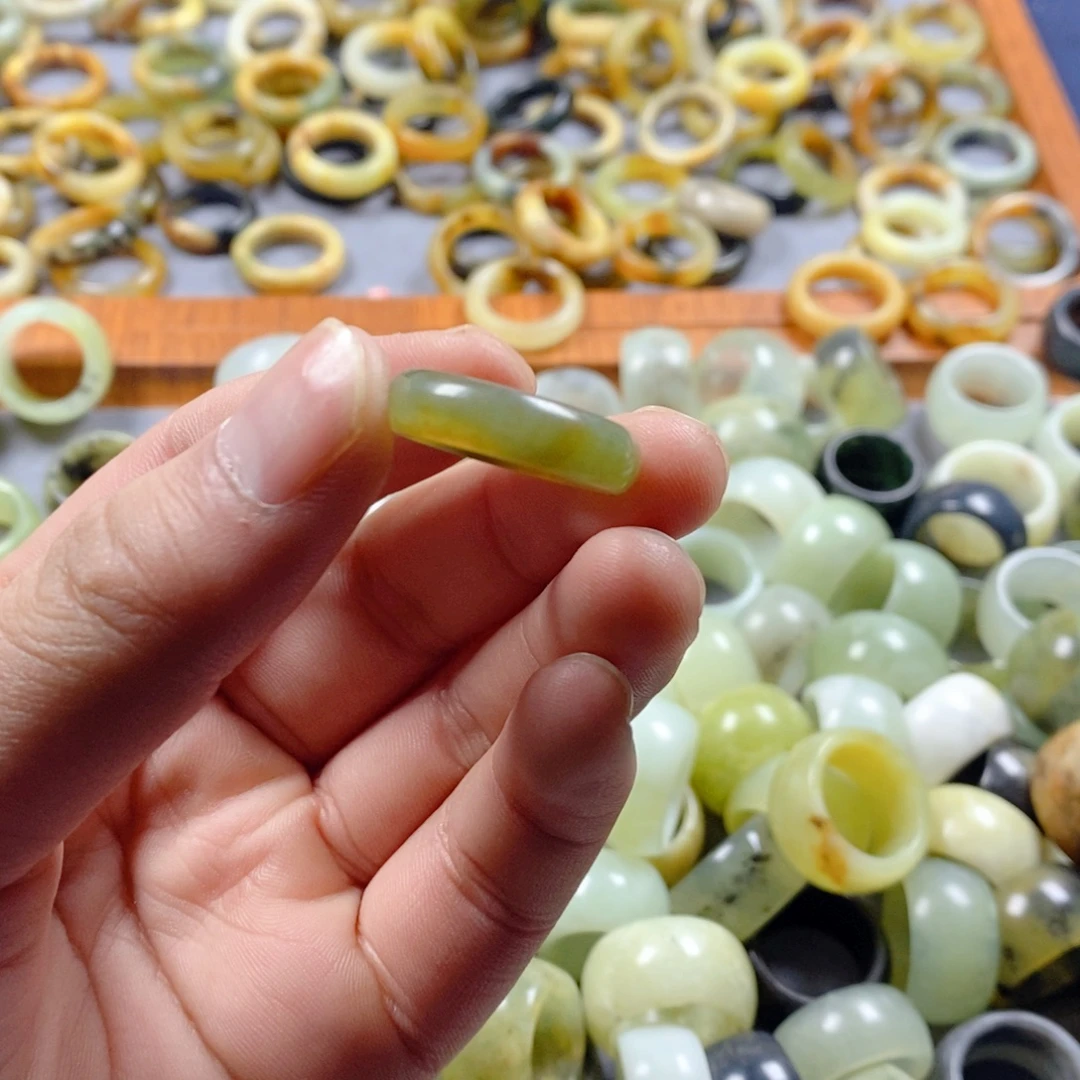 蛇纹石玉未镶嵌戒指79.