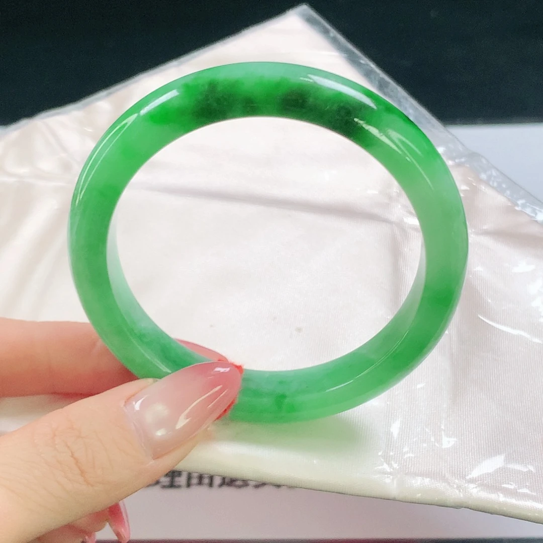 翡翠手镯未镶嵌122翡翠