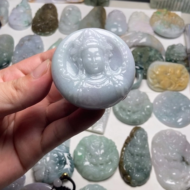 颈饰未镶嵌翡翠观音70