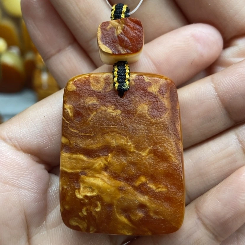 【闪购商品】琥珀颈饰未镶嵌