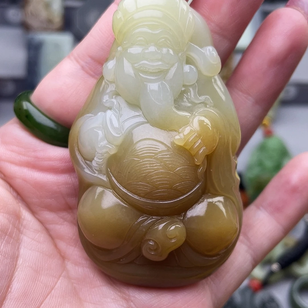 青***天和田玉未镶嵌颈饰