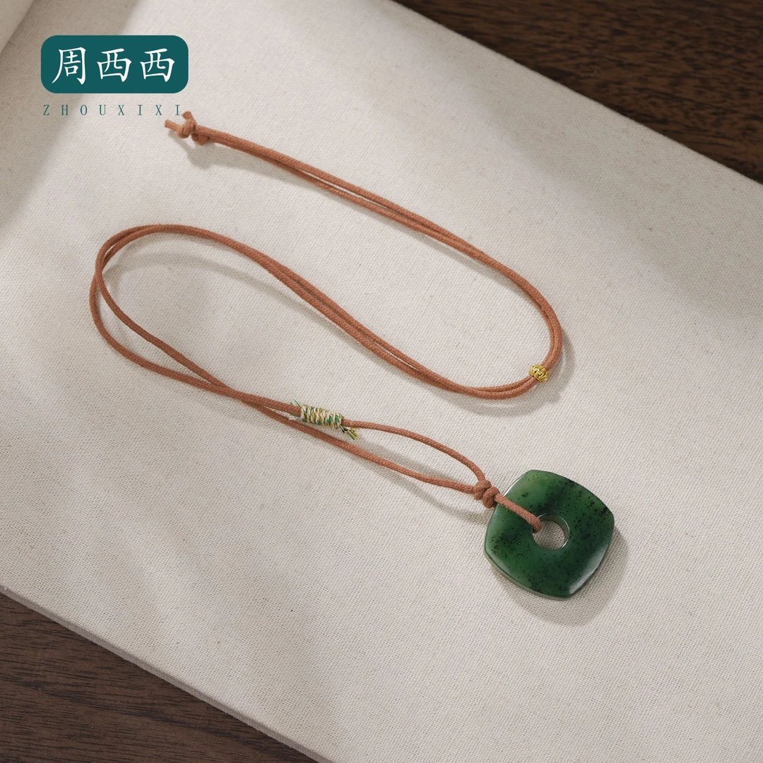 周西西精美珠宝碧玉方扣项链长2.8宽2.8高0.6百搭多样性发货19349