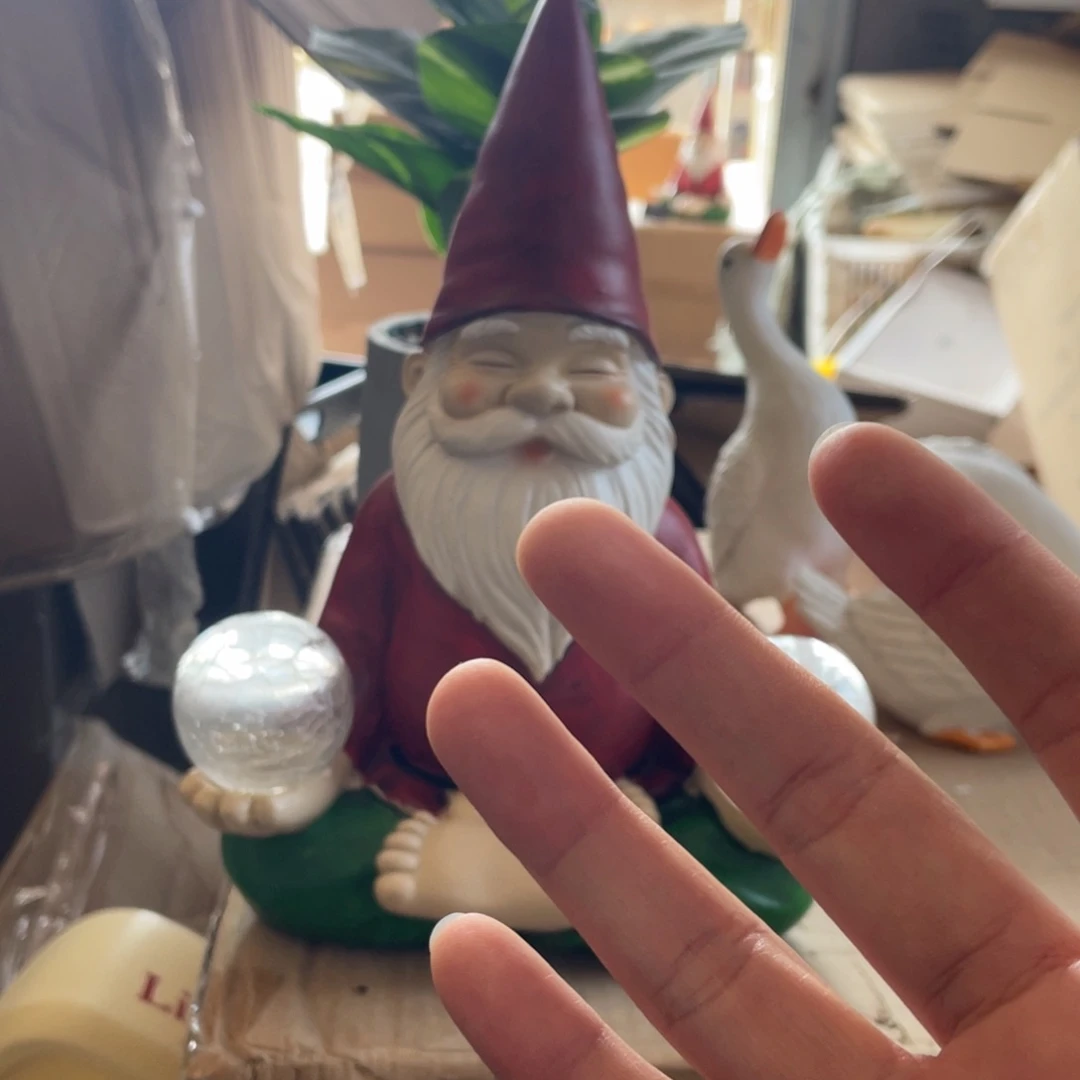 【闪购商品】树脂红色打坐地精摆件