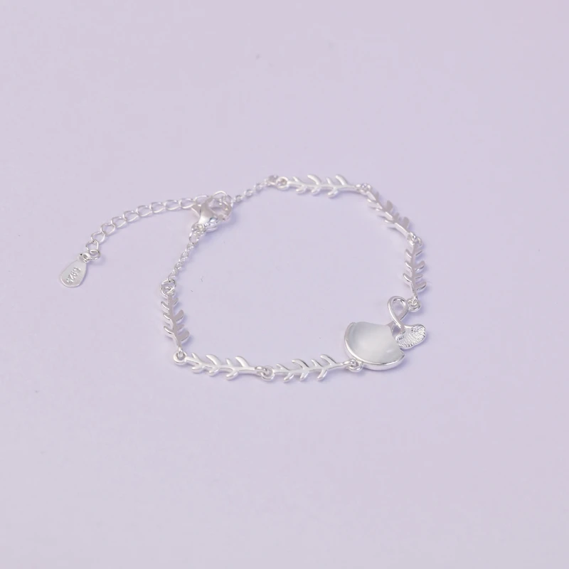 轻奢小众时尚设计感简约精致小杏运手链DS-029