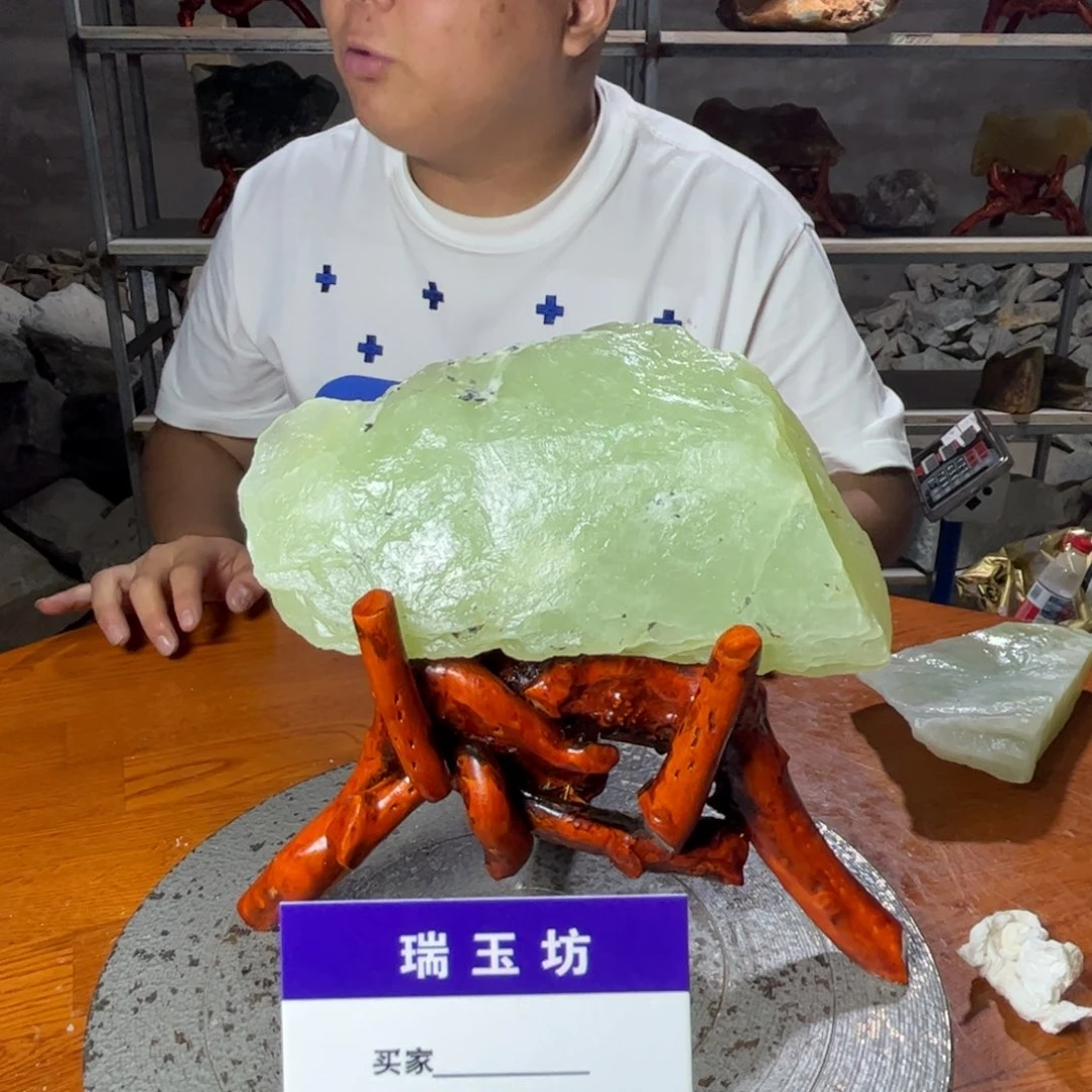 未镶嵌蛇纹石玉岫岩纯天然原石