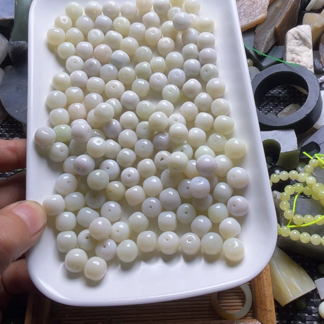 和田玉（糖玉）未镶嵌挂件