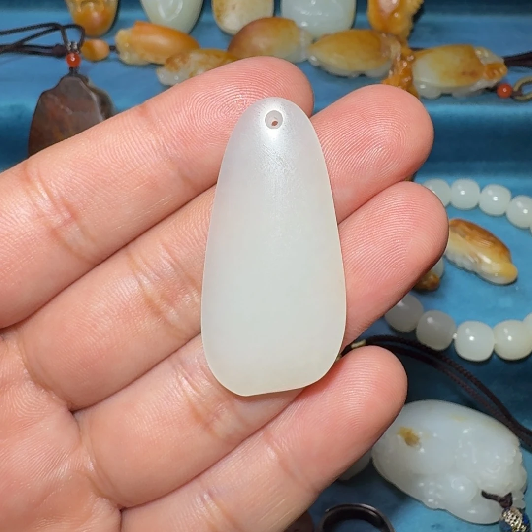 和田玉未镶嵌车挂大**兮