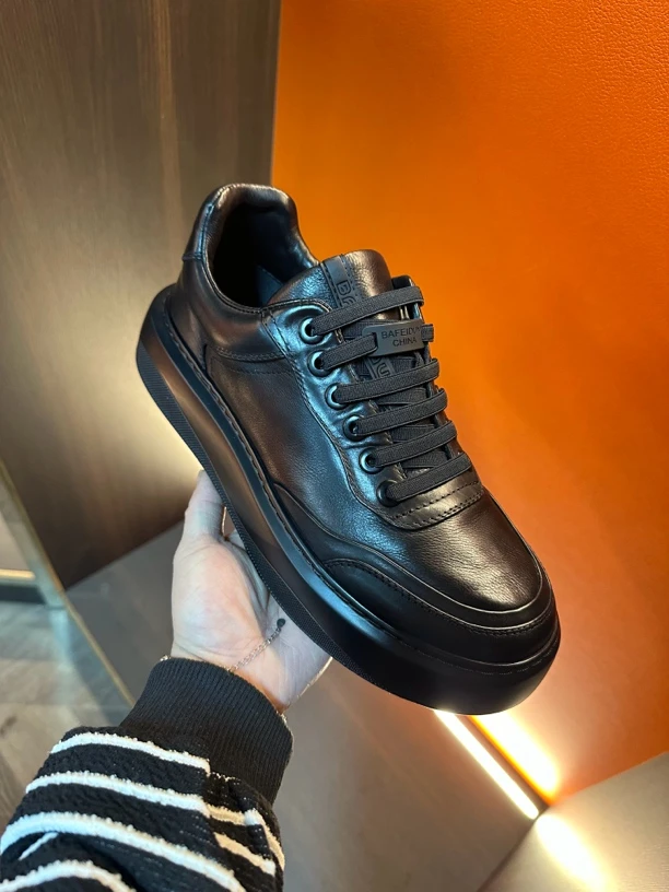 2025春季新款（单鞋）板鞋广州精品男鞋断码休闲鞋真皮头层牛皮