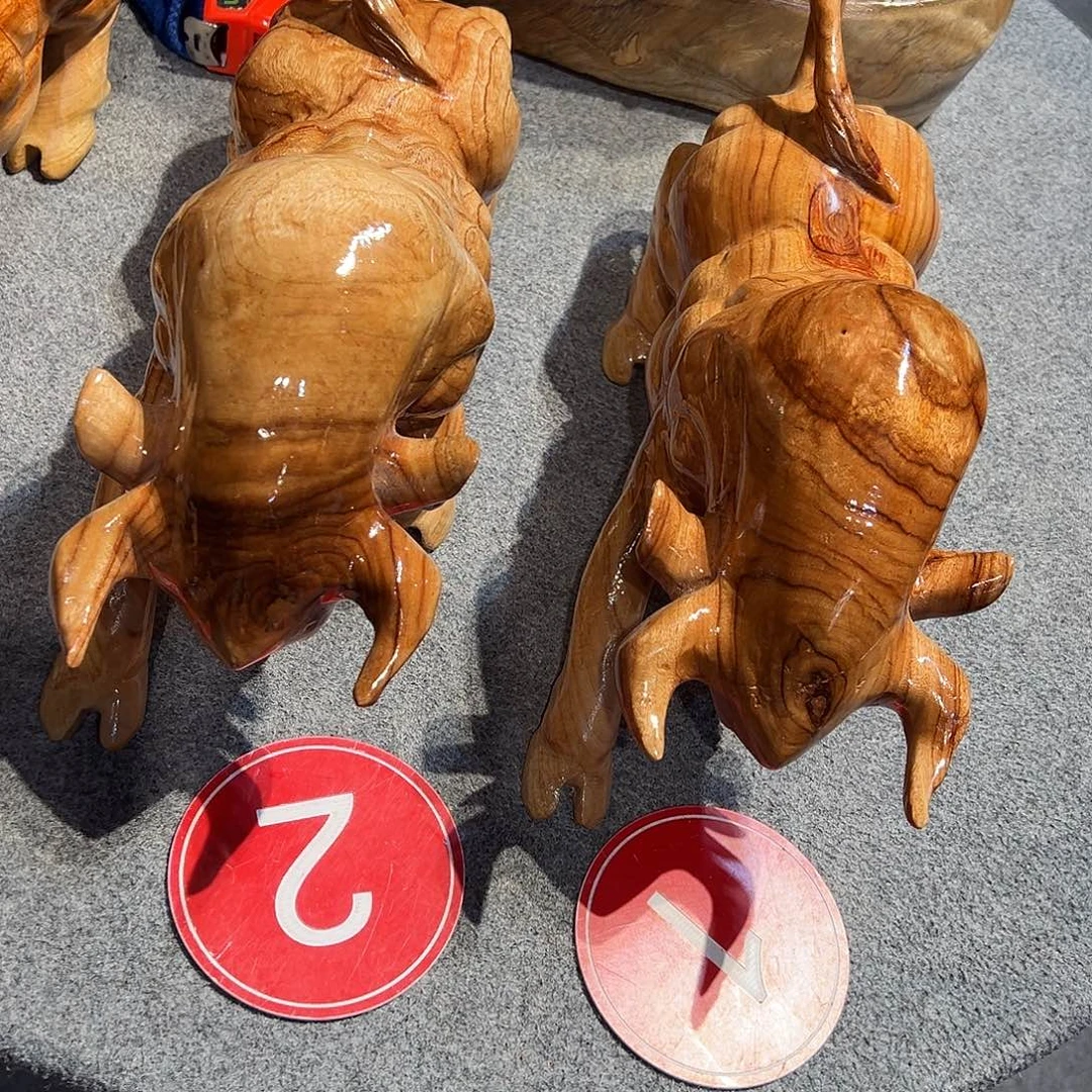 R***坊香樟木纯手工制作工艺品