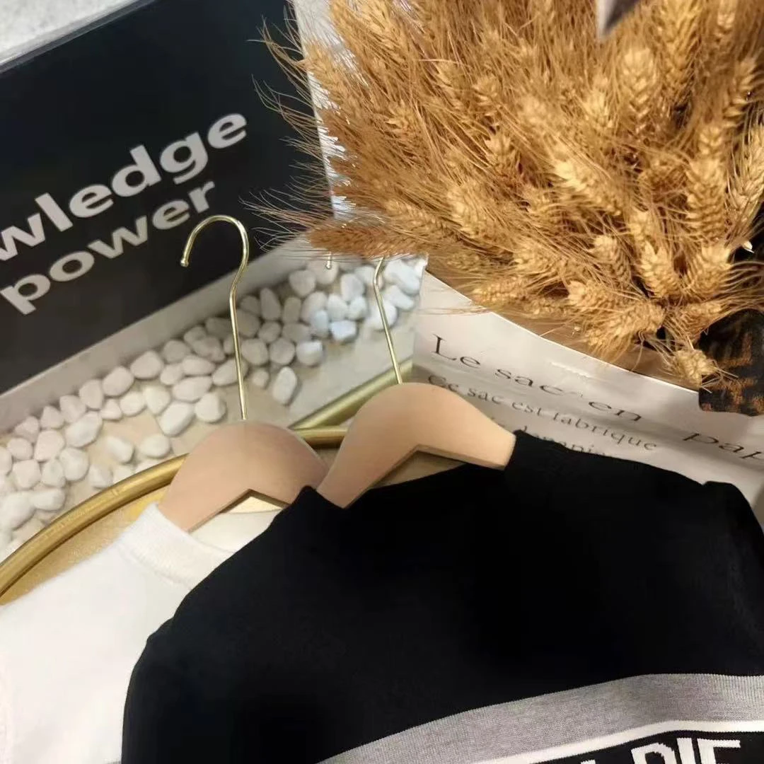 秋季D家圆领毛衣童装