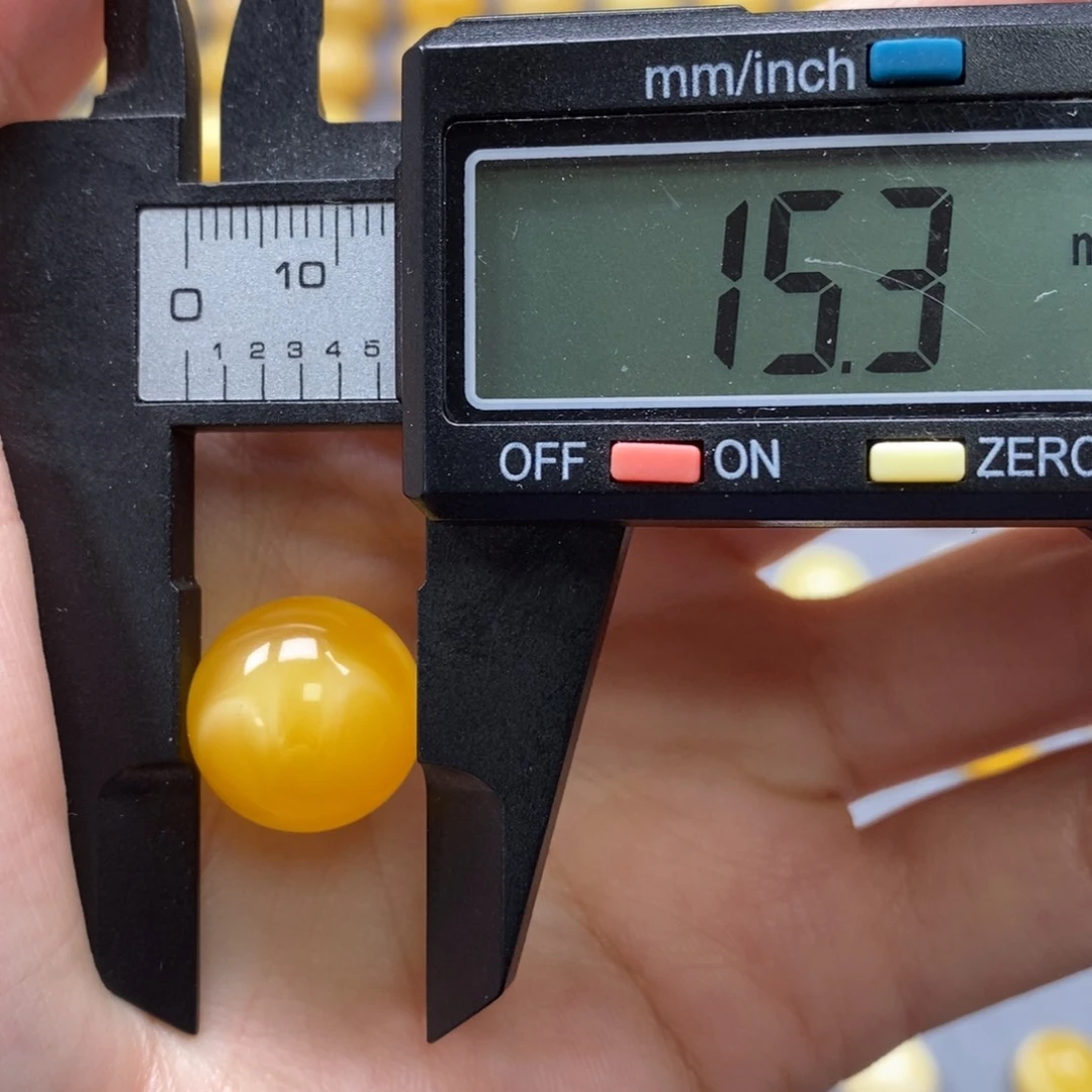 琥珀未镶嵌裸石纯天然