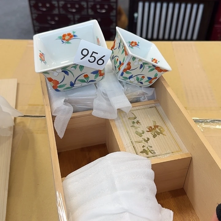 瓷片很好看的小碗
