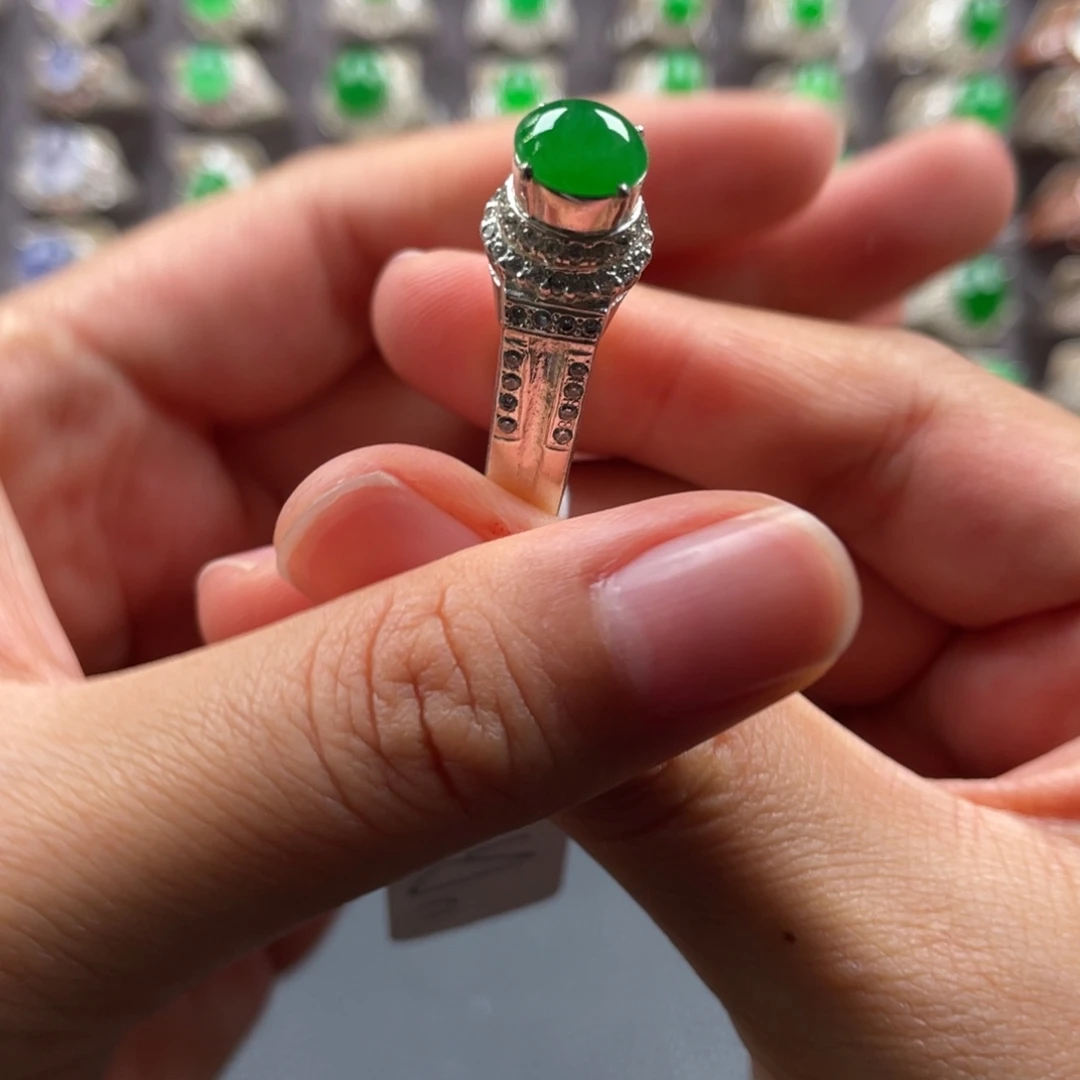 定制翡翠未镶嵌翡翠