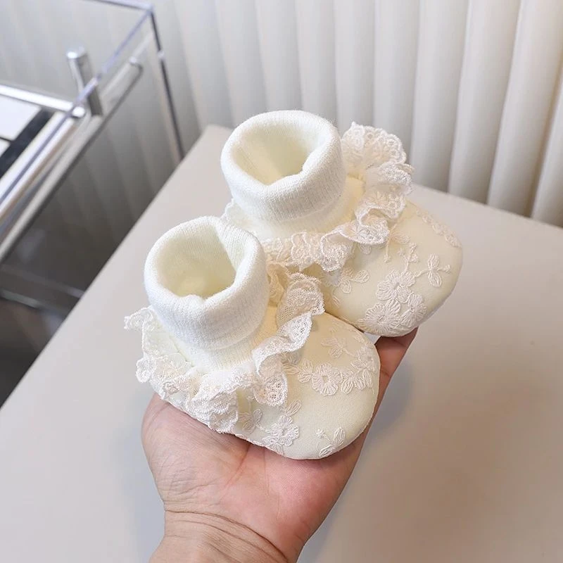婴儿鞋春秋款女宝宝公主纯棉蕾丝不掉跟软底新生儿0-12个月步前鞋