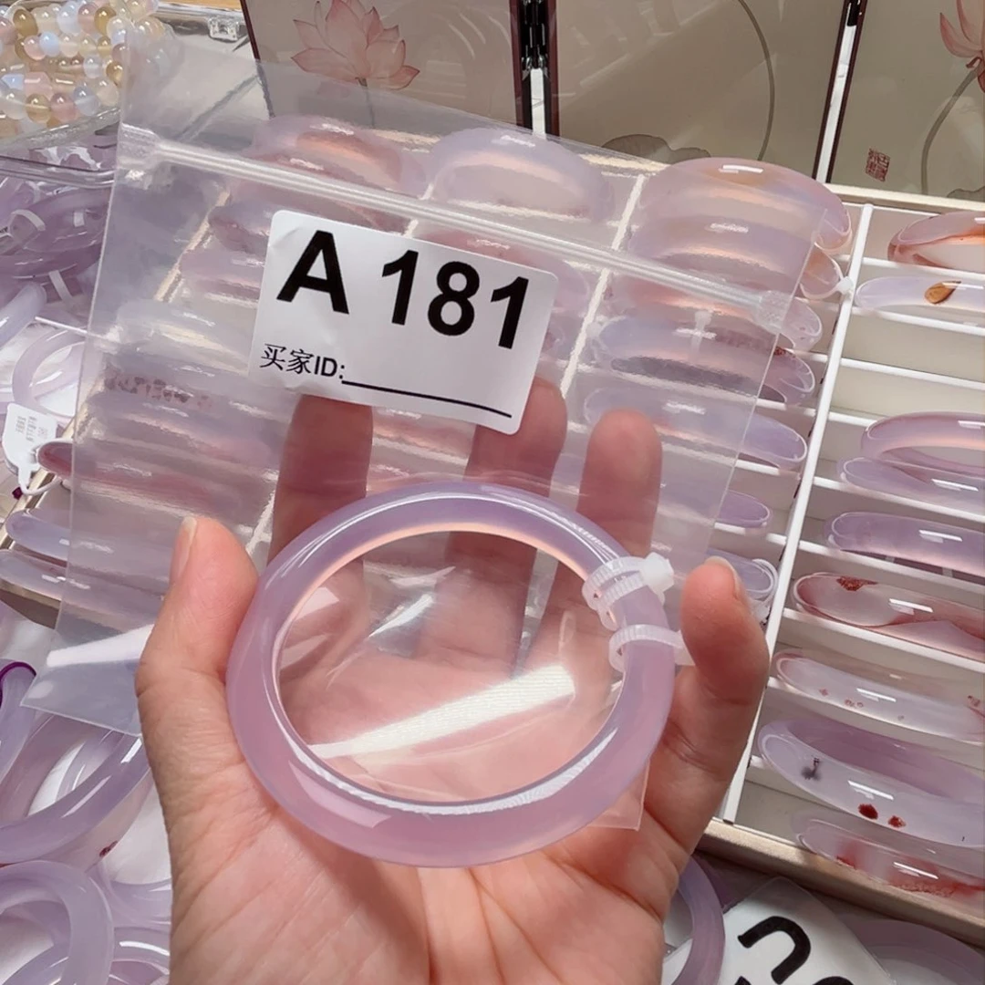 玛瑙/玉髓手镯未镶嵌M****u181