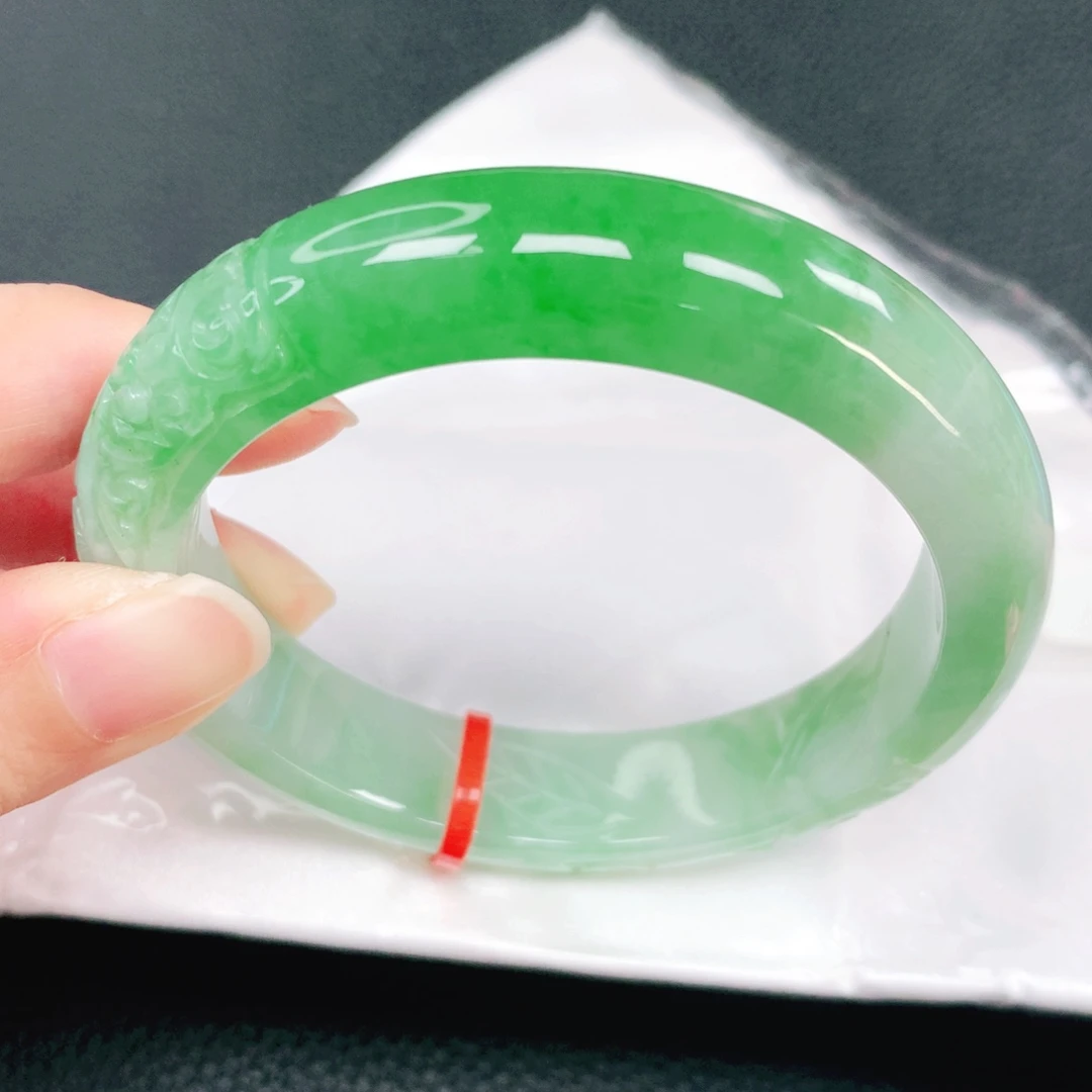 翡翠未镶嵌手镯57圈