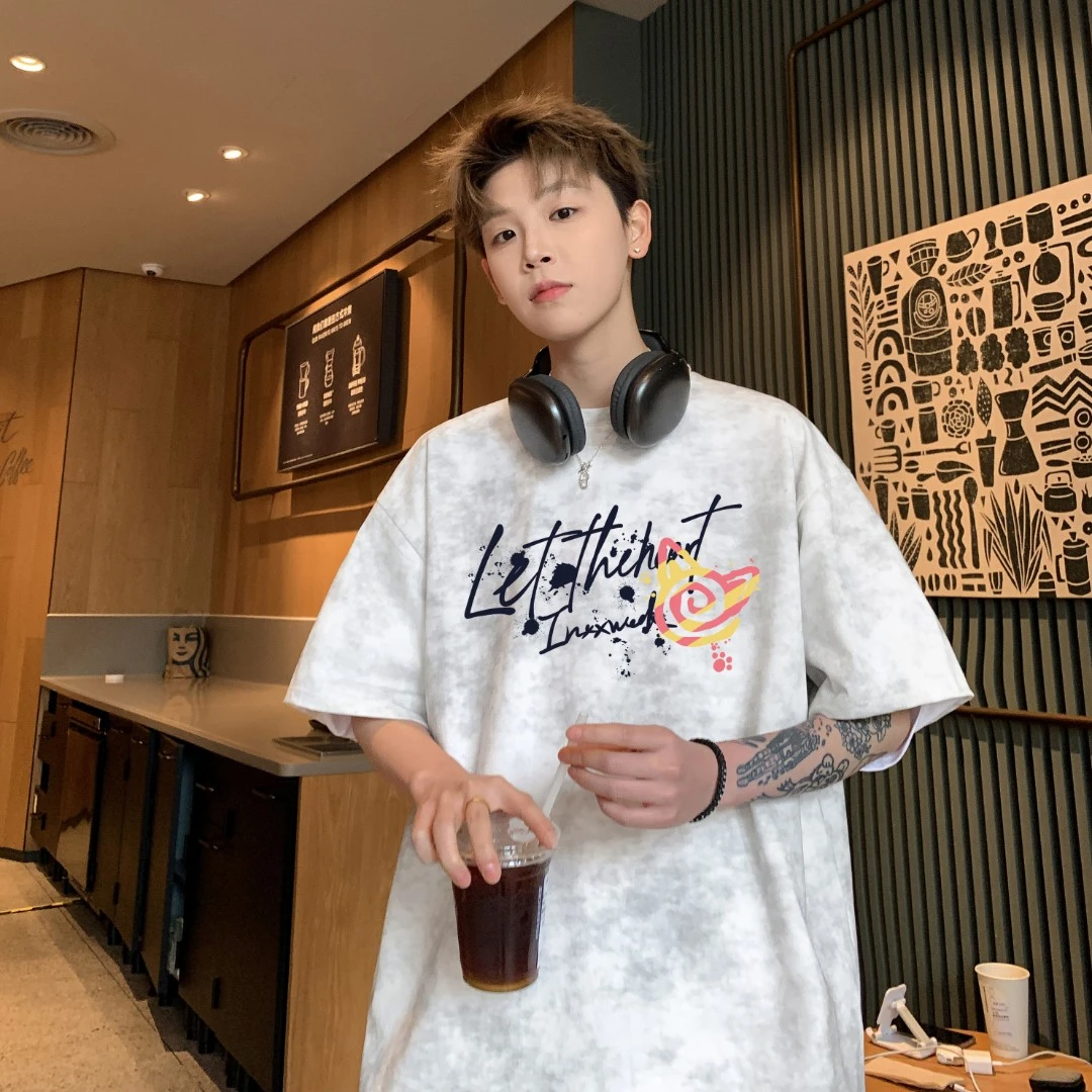 短袖男t恤美式高街ins潮牌夏季青年情侣流光风圆领五分袖印花T恤