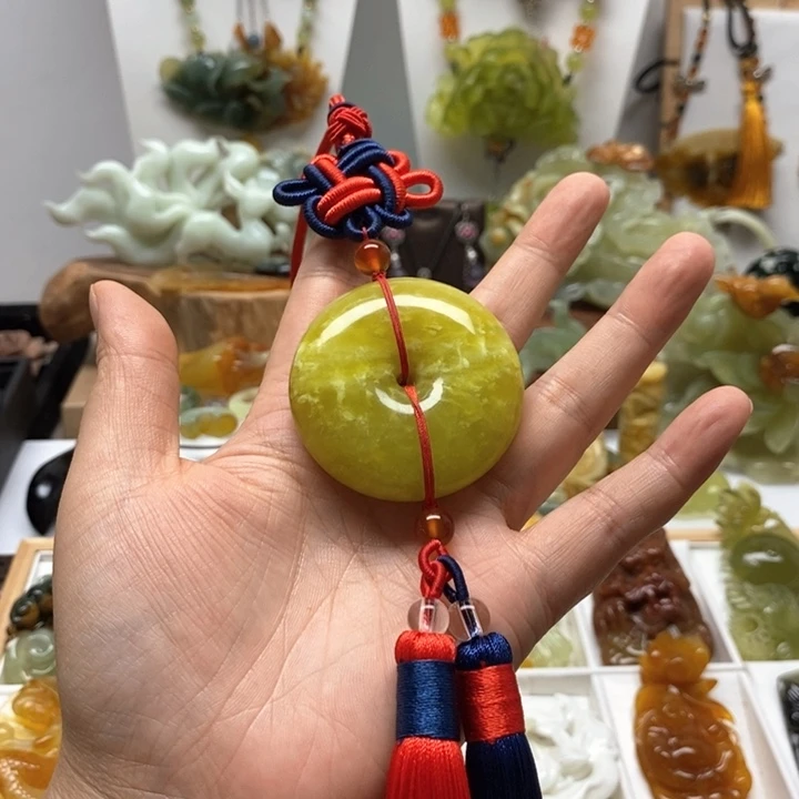 未镶嵌蛇纹石玉车挂