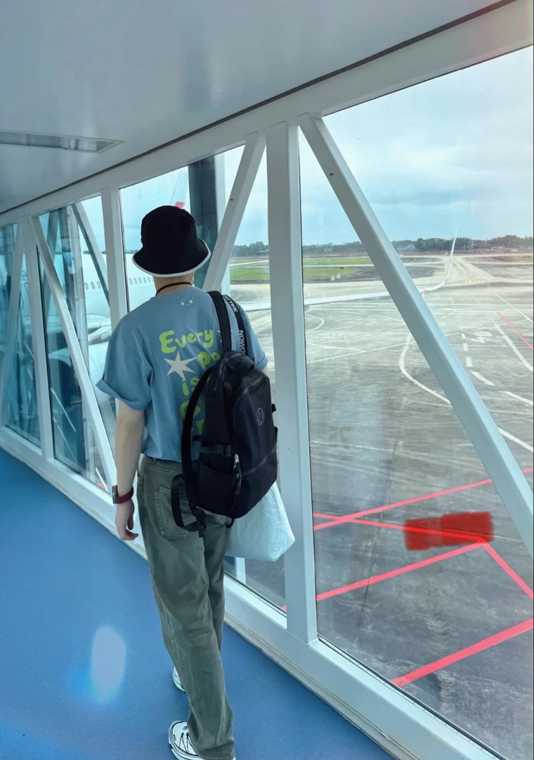 真的很好哄！小白多巴胺印花男女同款 默认微瑕