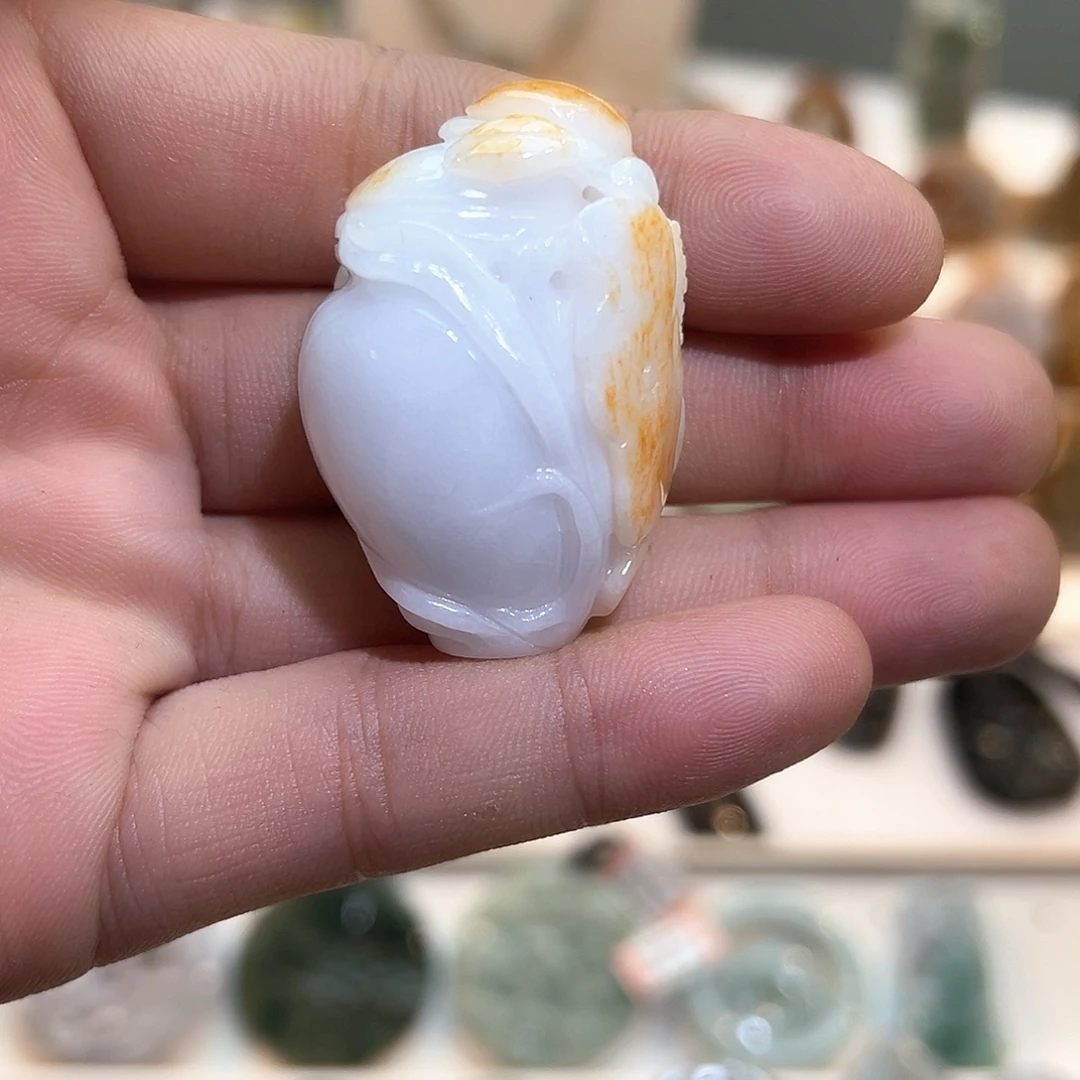 翡翠未镶嵌颈饰挂件