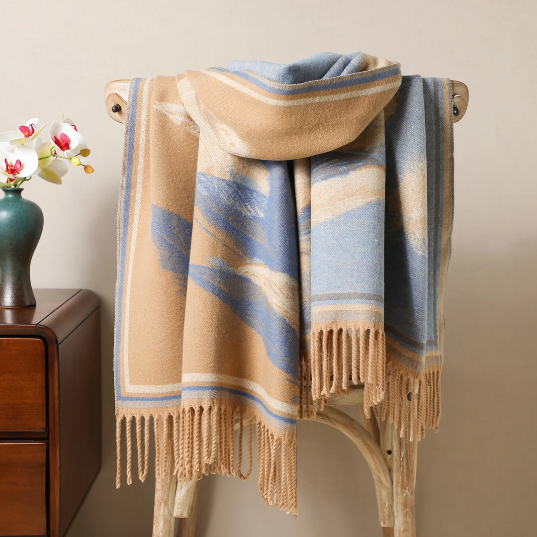 新款羽毛提花仿羊绒围巾女秋冬休闲百搭加厚保暖长款流苏披肩围脖