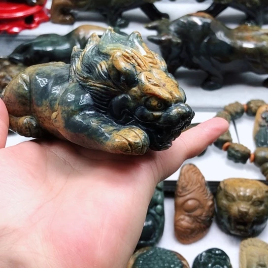 岫岩河磨玉（透闪石质玉）把件未镶嵌张*诚