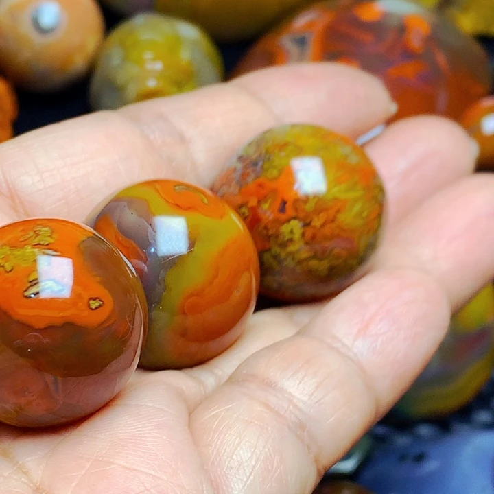 让***海玛瑙/玉髓合金颈饰