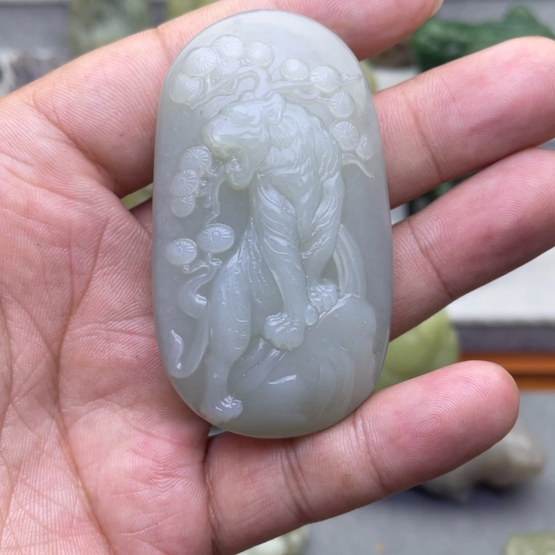 用***1和田玉未镶嵌颈饰