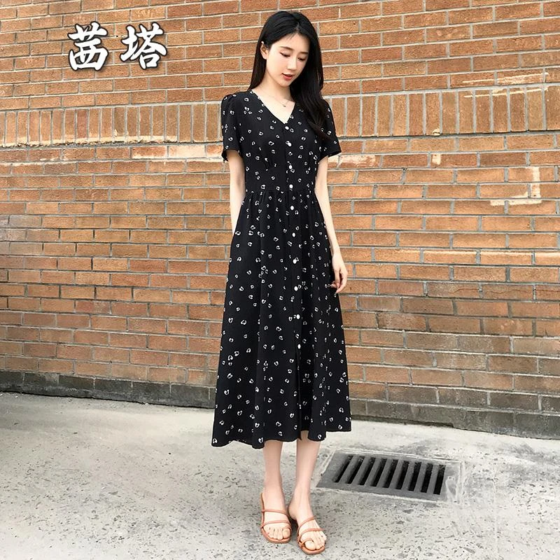 气质v领连衣裙长款女夏2025年新款法式茶歇裙黑色碎花雪纺长裙子