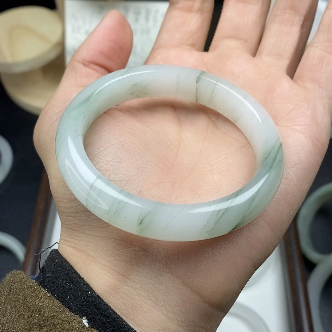 石英质玉未镶嵌手镯57-58圈口