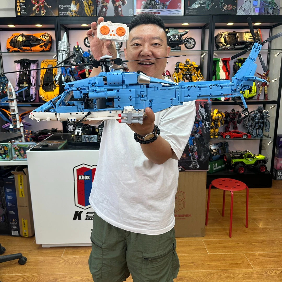 武装直升机拼装积木军事模型益智遥控玩具