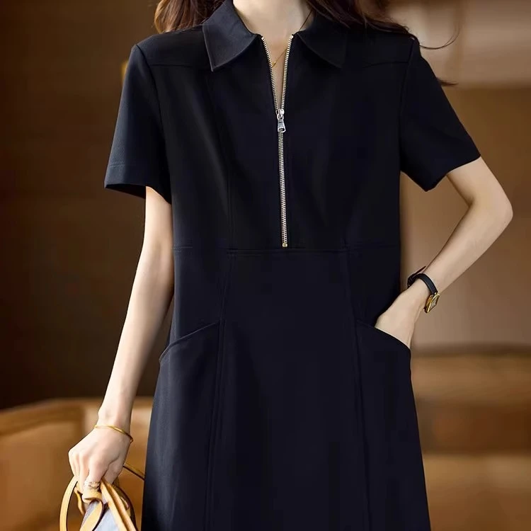 休闲翻领黑色连衣裙女夏季2025新款a字裙欧货时尚POLO领大码女装