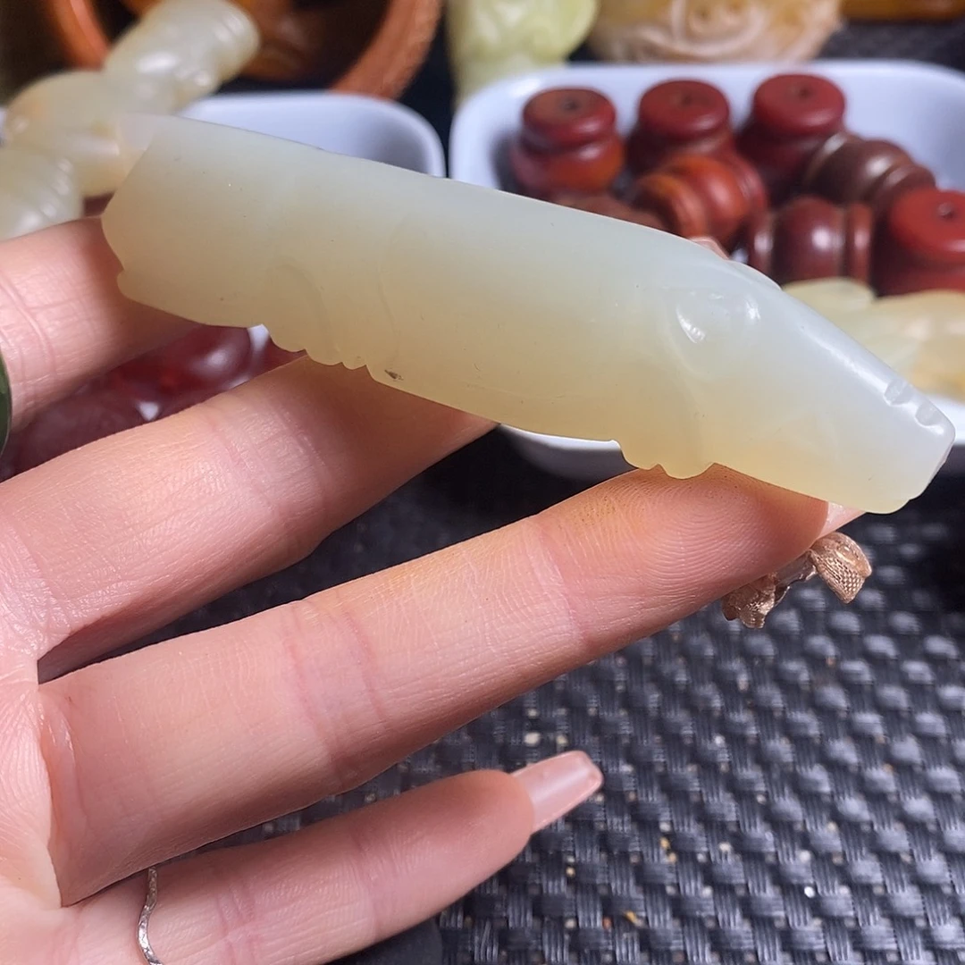 岫玉未镶嵌珠宝奇石