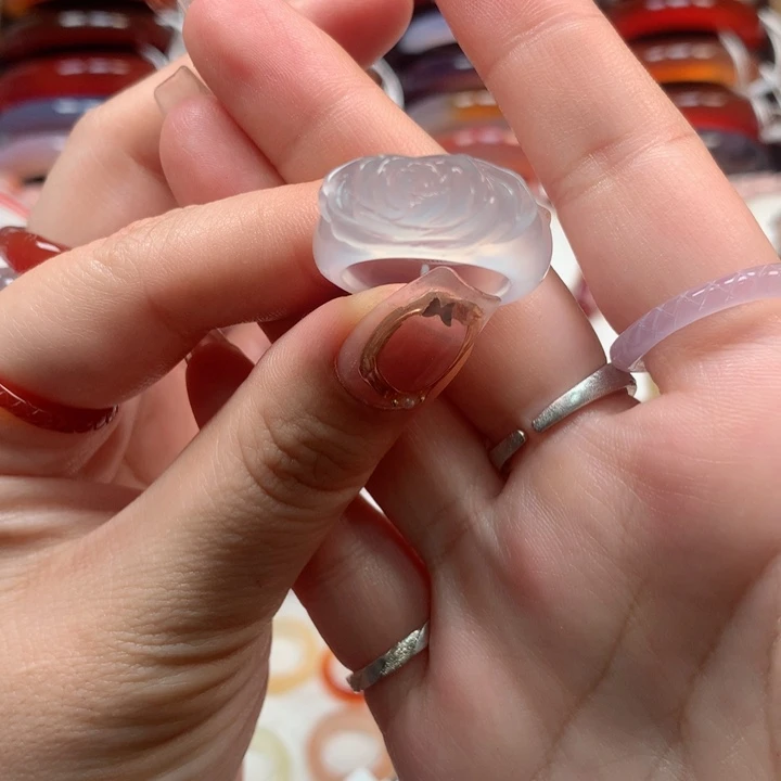 玛瑙/玉髓手镯未镶嵌芜****A