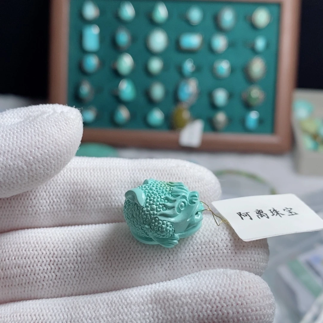 绿松石颈饰未镶嵌