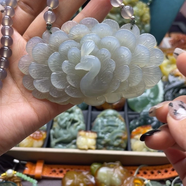 蛇纹石玉未镶嵌挂件