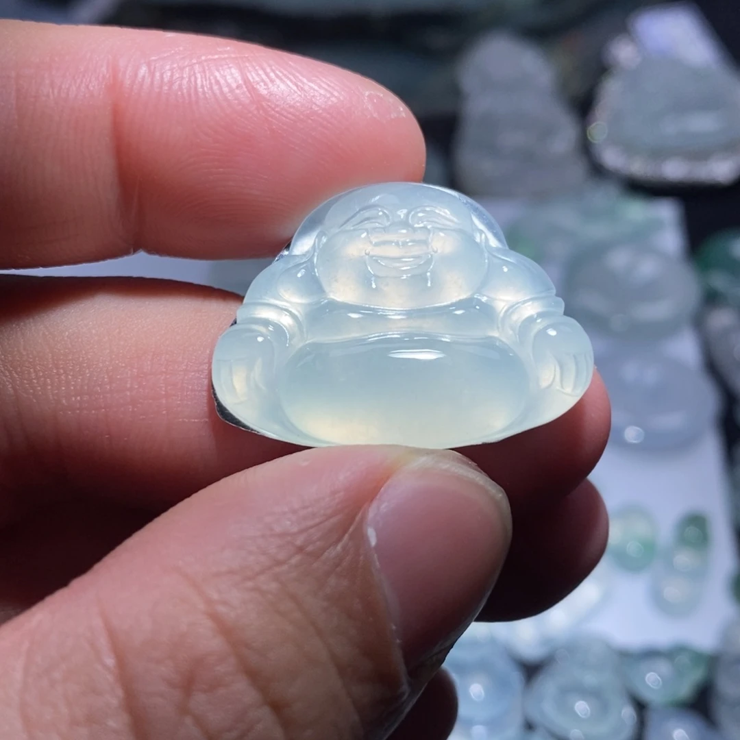 翡翠颈饰未镶嵌起光佛公