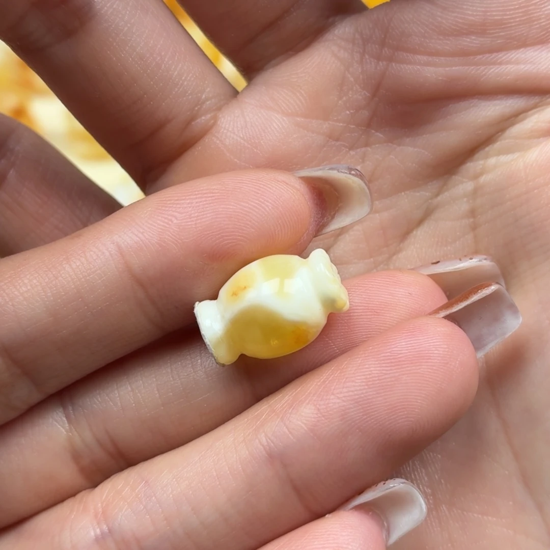 琥珀未镶嵌裸石蜜蜡