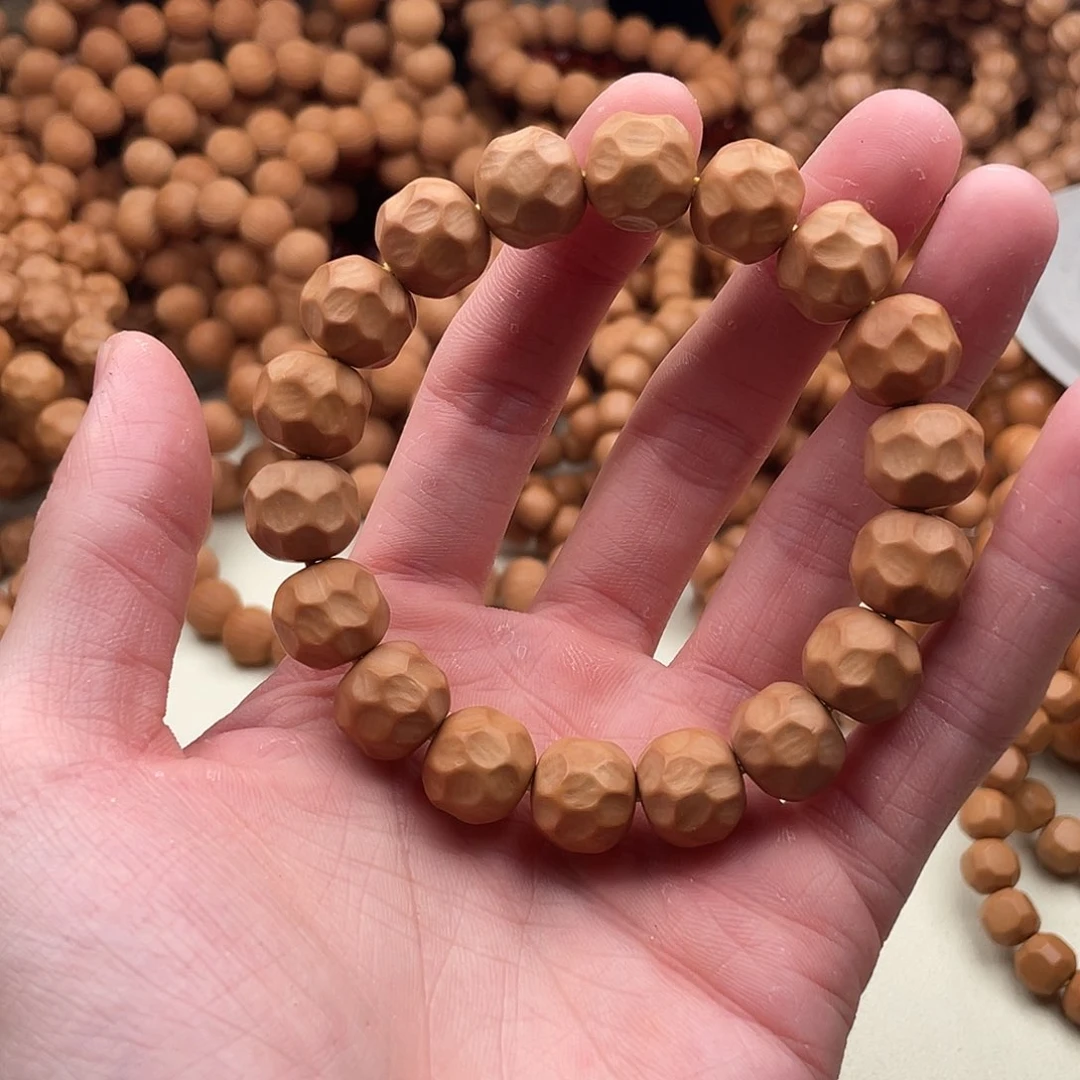 猴头核桃手串泛油油点星痕