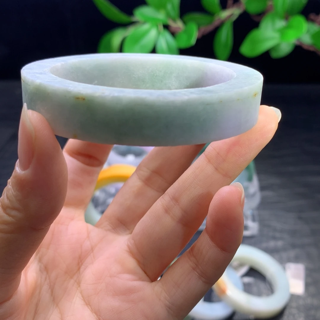 未镶嵌手镯定制翡翠