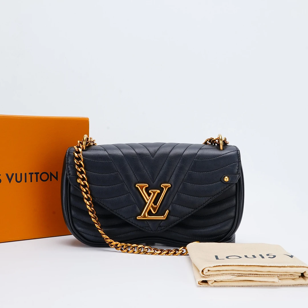 95新 LouisVuitton/路易威登 【白菜】new wave中号包/BGK108320003