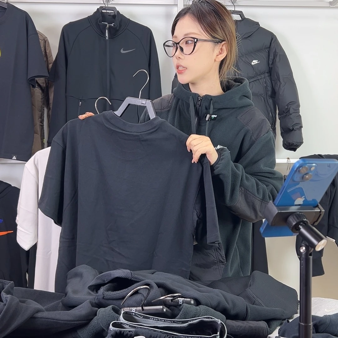 1816黑色短袖S码110-130斤不退换